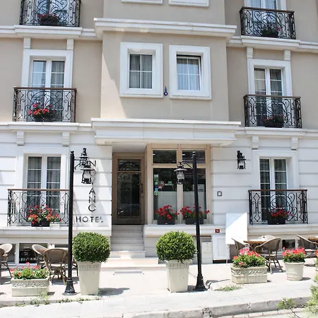 Novano Hotell 3*