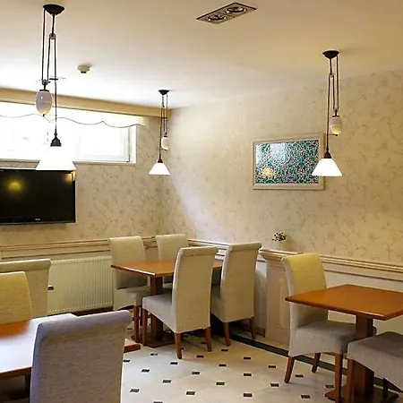 Novano Hotel 3*