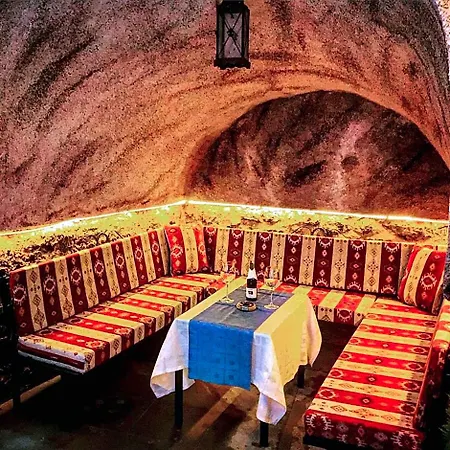 Novano Hotel