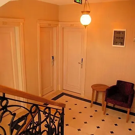 Novano Hotel